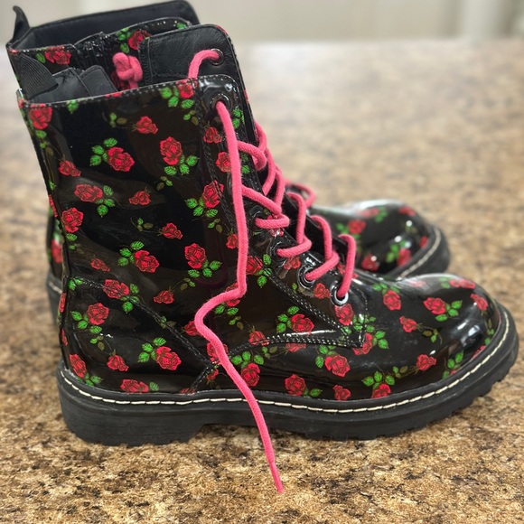 Shoes - Betsey Johnson Elite Boots